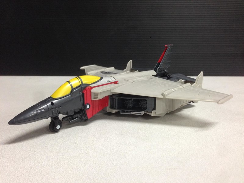 Blitzwing In Hand Images Of Energon Ignitors Nitro Series  (3 of 13)